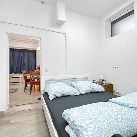 2 Zimmer Apartment Fuer 6 P, 15 Min Zum Flughafen 埃斯林根 外观 照片