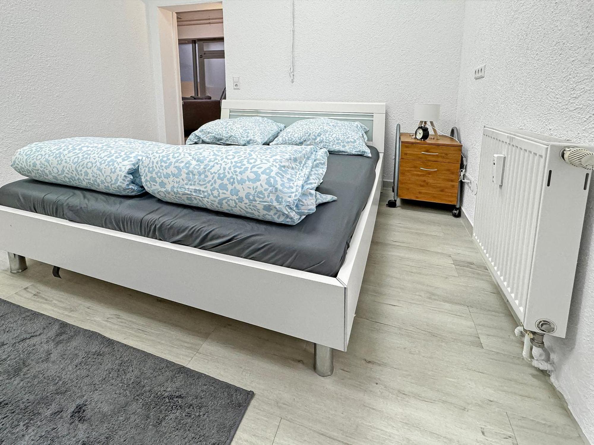 2 Zimmer Apartment Fuer 6 P, 15 Min Zum Flughafen 埃斯林根 外观 照片